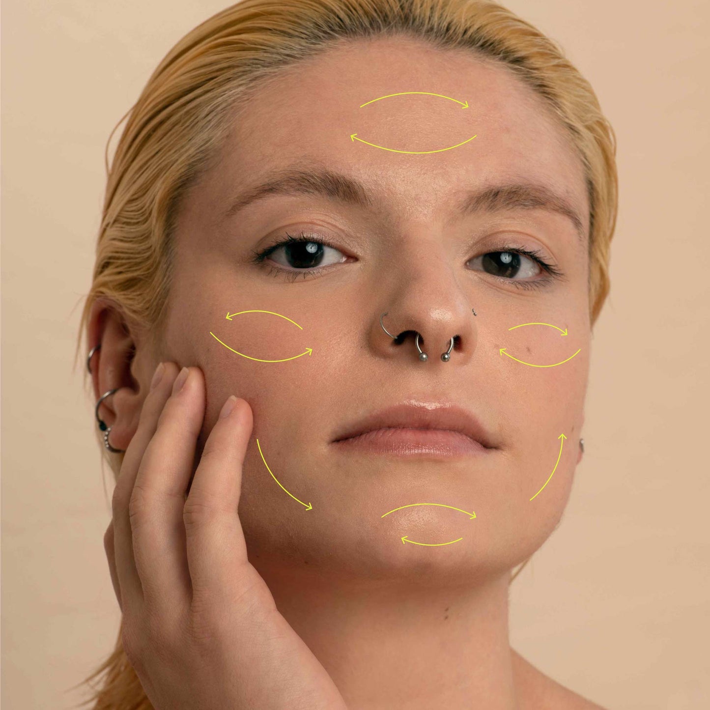 ATTITUDE Huile-En-Lait Solide Pour Peau Sensible 16066 Application_en?